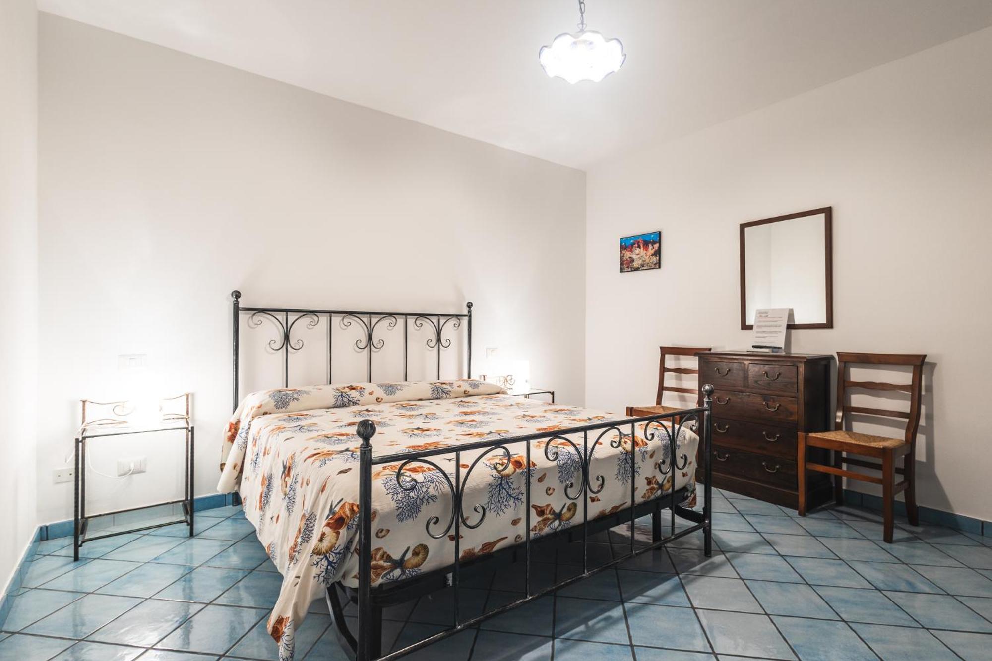 Hotel Residence La Villetta Canneto  Exterior photo