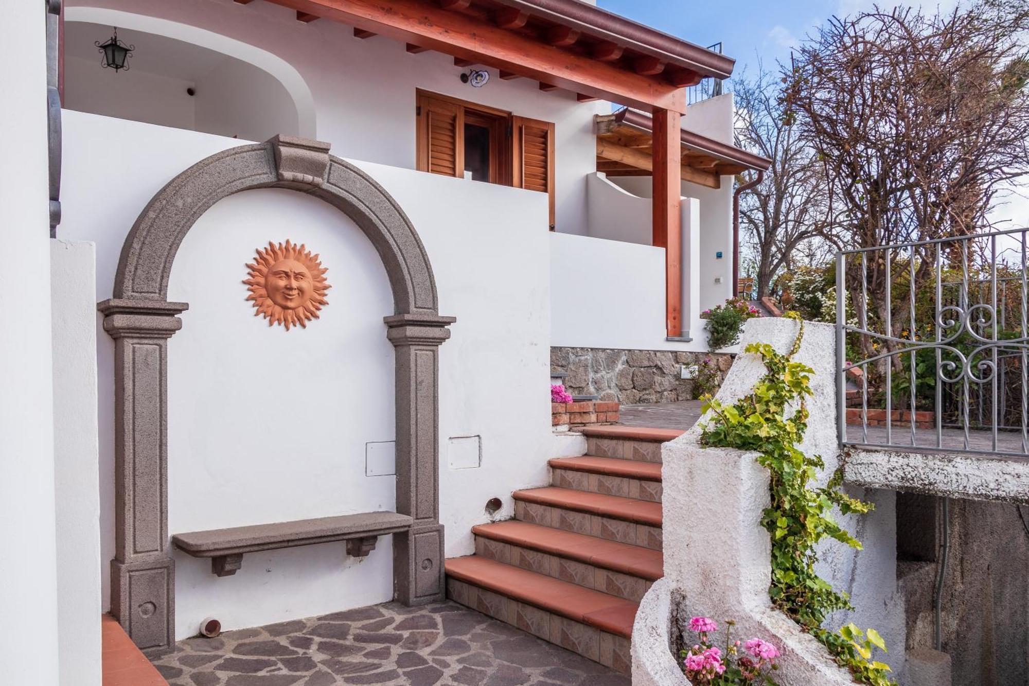 Hotel Residence La Villetta Canneto  Exterior photo